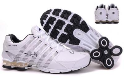 Nike Shox R4-232